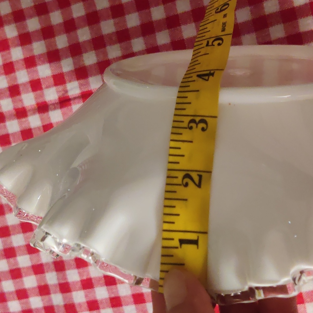 10” White Milk Glass Bowl With Clear Silvercrest Ruffled Edge Vintage! - Picture 5 of 7
